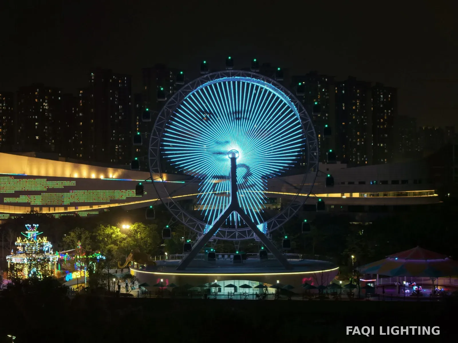 福建福州闽侯县旗山湖旗旗探险乐园42米摩天轮