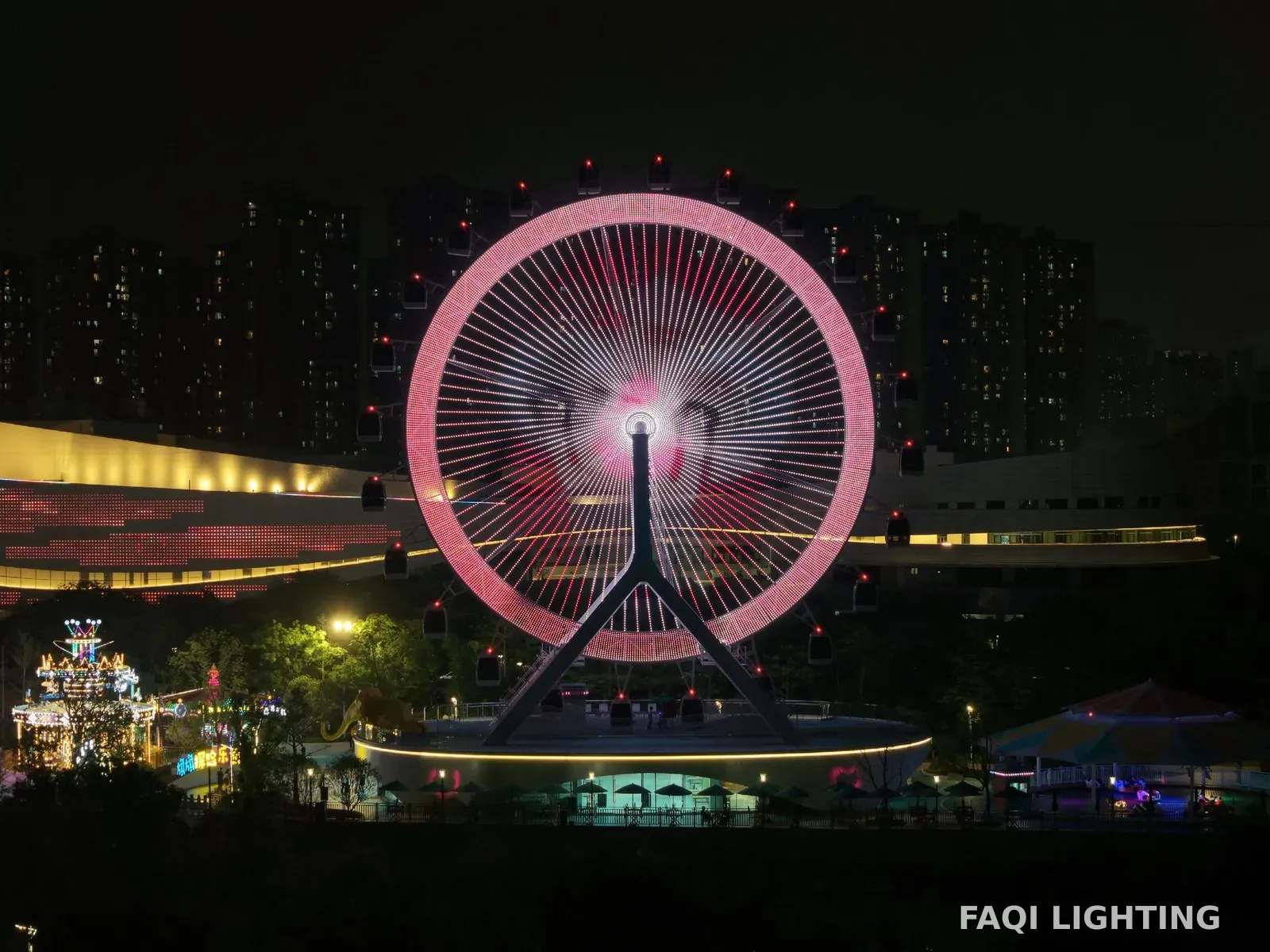 福建福州闽侯县旗山湖旗旗探险乐园42米摩天轮