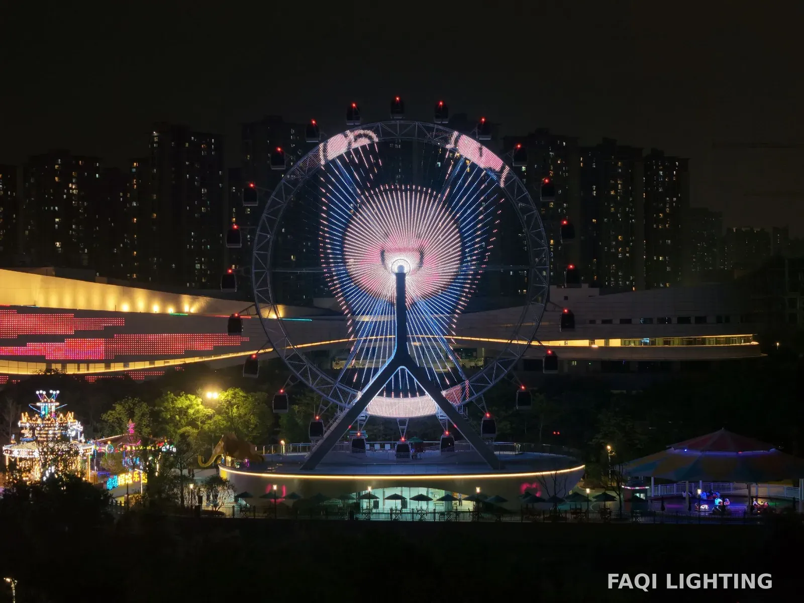 福建福州闽侯县旗山湖旗旗探险乐园42米摩天轮