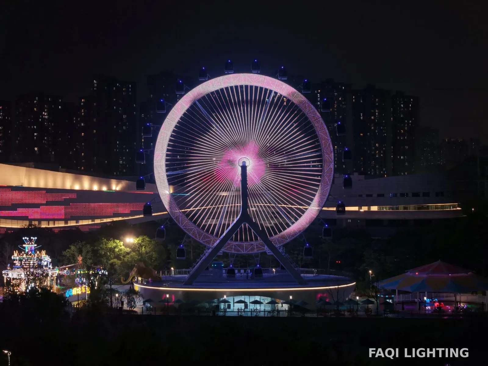 福建福州闽侯县旗山湖旗旗探险乐园42米摩天轮